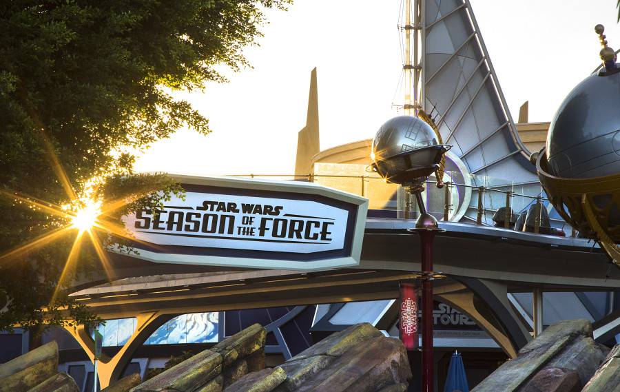 STAR-WARS-SEASON-OF-THE-FORCE-AT-DISNEYLAND-PARK-11_15_DCA_15541