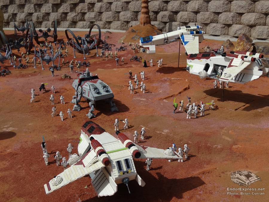 Lego-Geonosis1