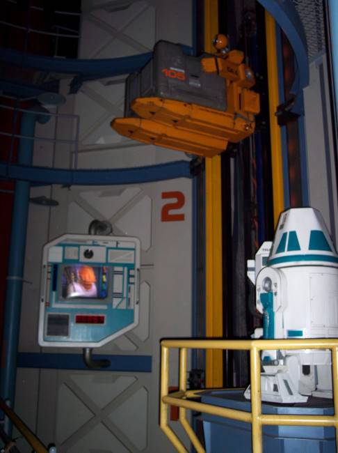 Tokyo Ackbar IDA 4 and R2-D7