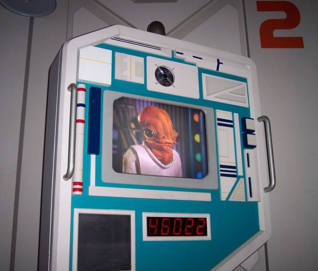 Tokyo Ackbar puppet on monitor cropped