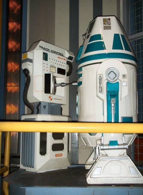 Tokyo R4 R2-D7 retouch