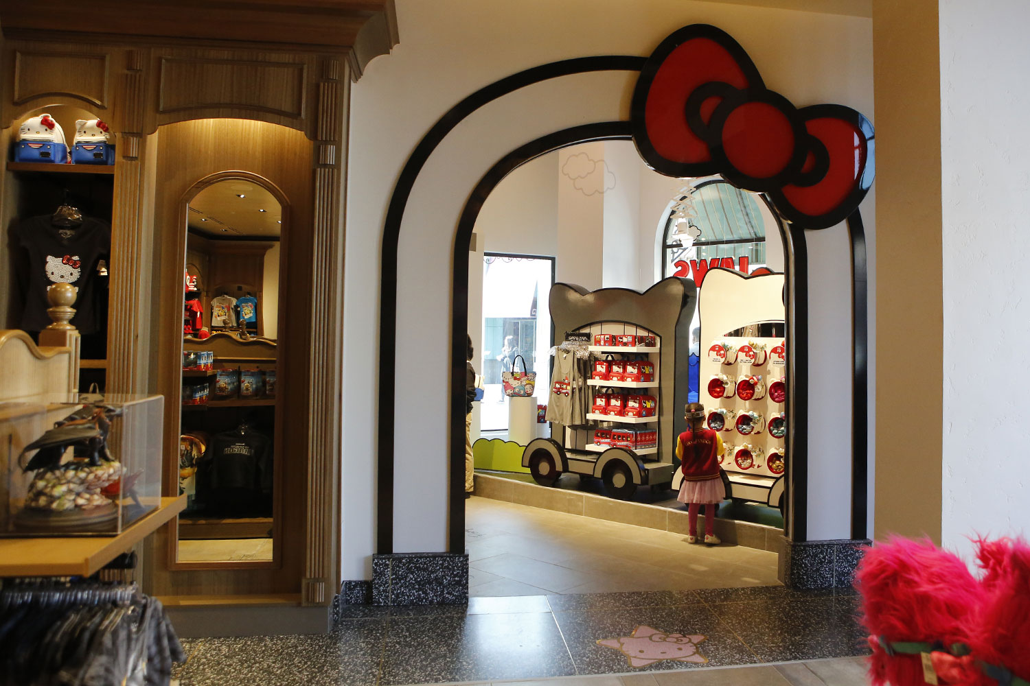 Hello Kitty store announced for Universal Orlando and Hollywood in  partnership with Sanrio - Inside the Magic