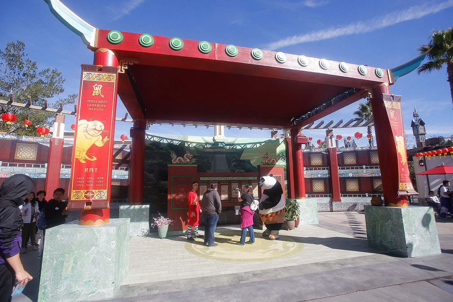 Hello Kitty Goes (Universal Studios) Hollywood! : EndorExpress