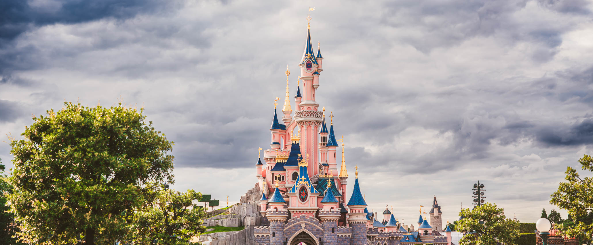 Go Behind-the-Scenes of Disneyland Paris' Restoration of Sleeping Beauty  Castle in New Video 