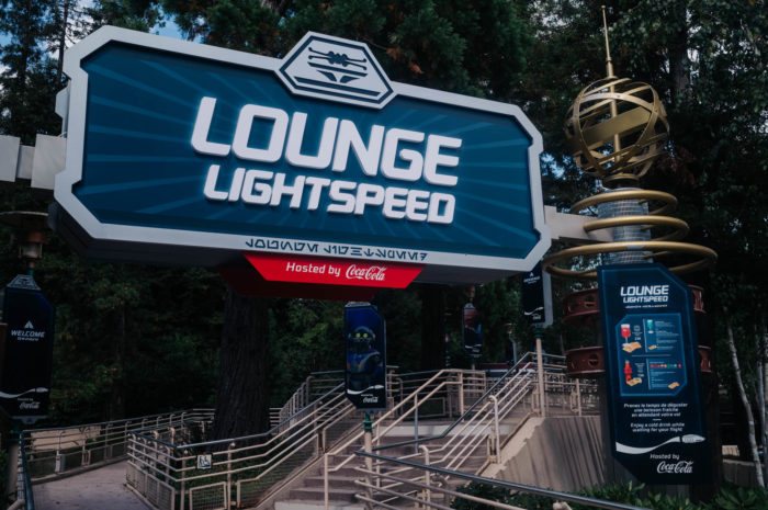 The Lounge Lightspeed Sign